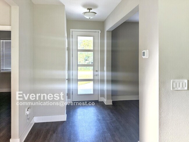 Building Photo - 4336 Las Almanos Ave
