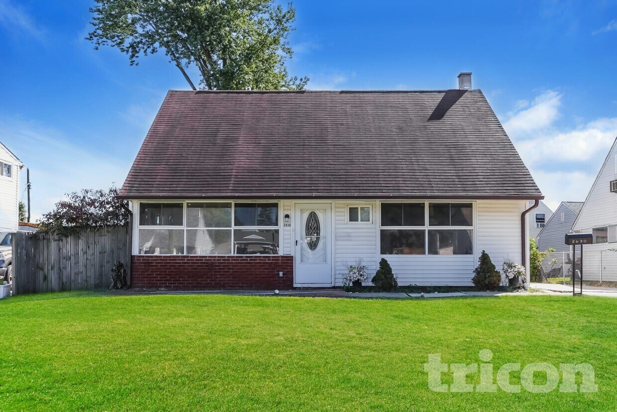 Primary Photo - 2830 Nightingale Rd