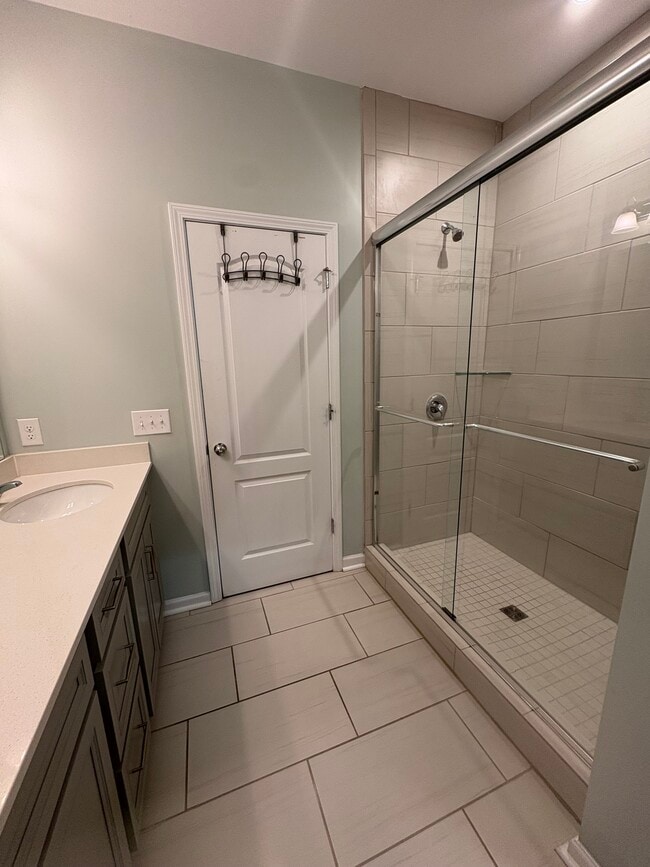 Building Photo - 1044 Crest Oak Ln