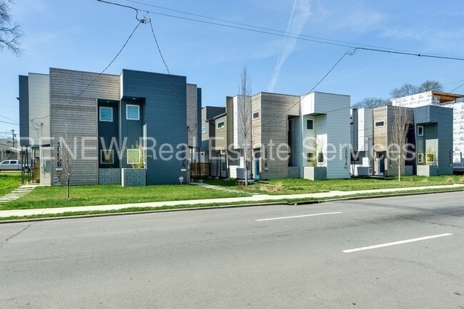Building Photo - 1067A 2nd Ave S