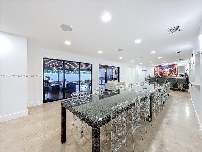 Foto del edificio - 4226 Taylor St