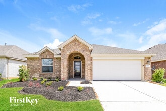 Building Photo - 712 Scenic Lk Dr