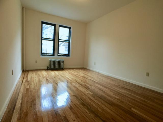 Foto principal - 1 bedroom in New York NY 10040