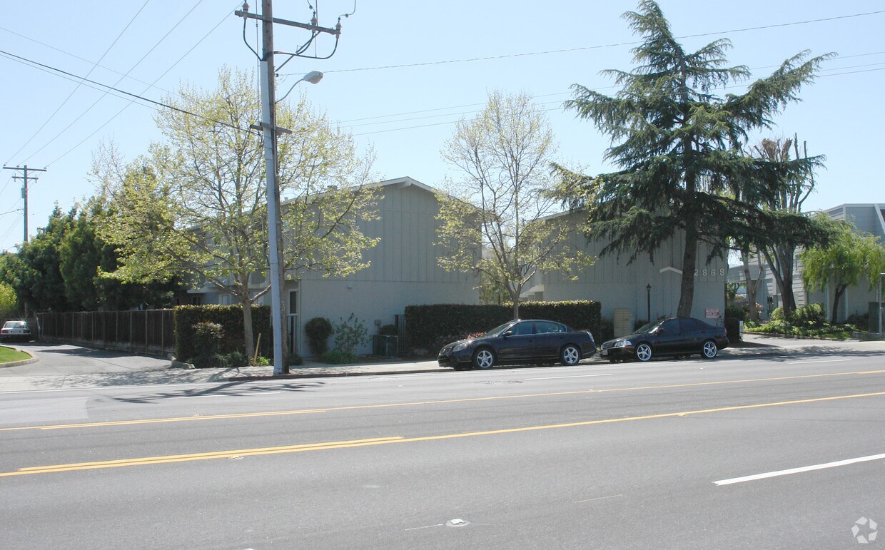 Building Photo - Miller & Hinkle