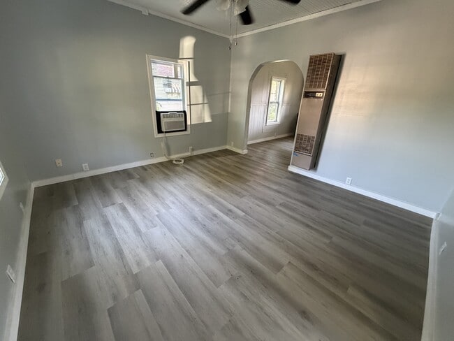 Building Photo - 1317 S Cherry St