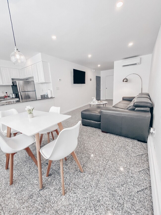 Unit 2 - 351 Grand St