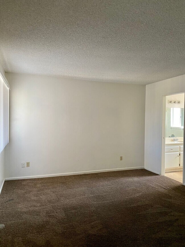 Foto del edificio - 694 Ironwood St