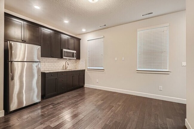 2106 Northwest 42nd Avenue, Camas, WA, 98607 - 4