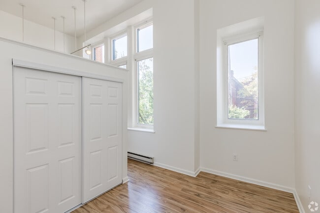 206 bedroom - The School House