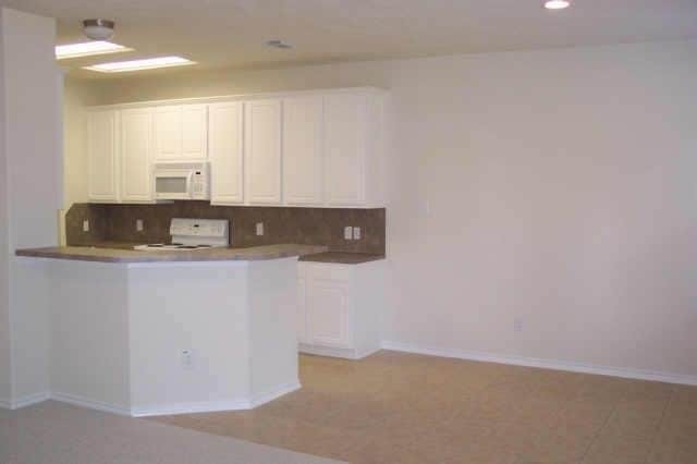 Foto del edificio - 135 Gallery Cove Ct