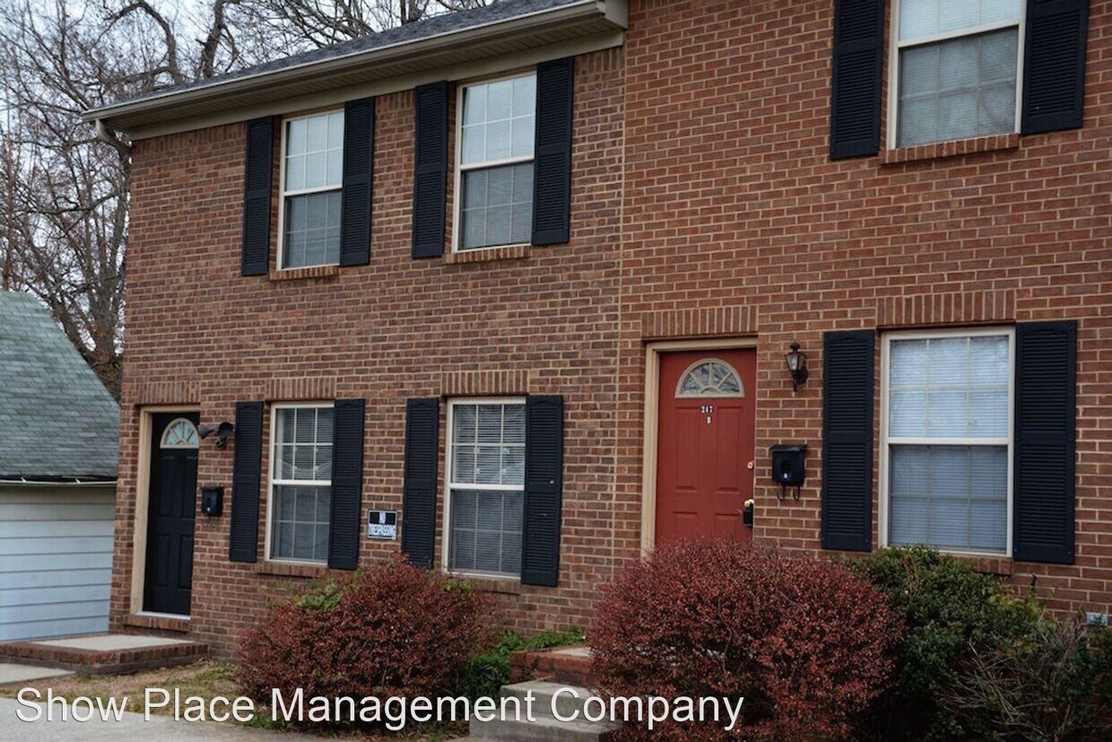 247 E Green St, Versailles, KY 40383 House Rental in Versailles, KY