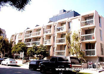 Foto principal - 659 S Cloverdale Ave