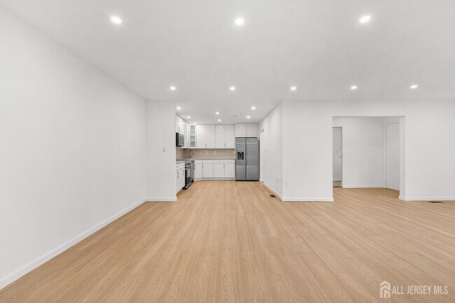 Foto del edificio - 29A Hillsborough Dr