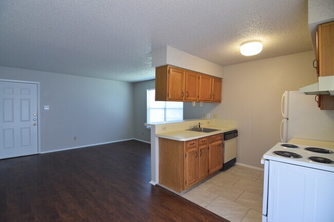 Foto del edificio - 1620 Ellen Pl