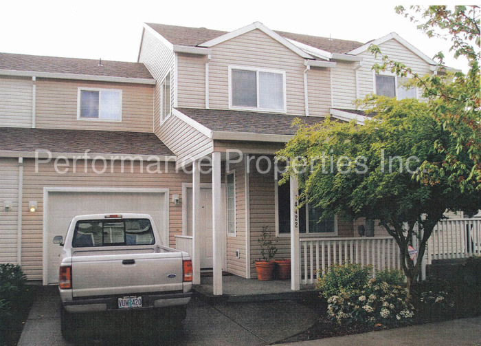 Primary Photo - 14422 SE Oregon Trail Dr