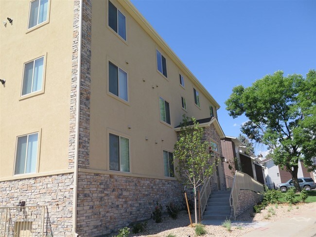 Building Photo - 10322 W Florida Ave