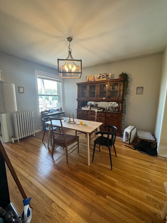 Building Photo - 3008 W Schubert Ave