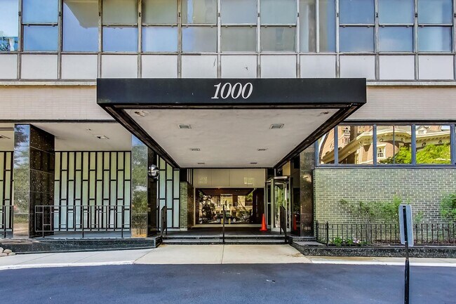 Foto del edificio - 1000 N Lake Shore Dr
