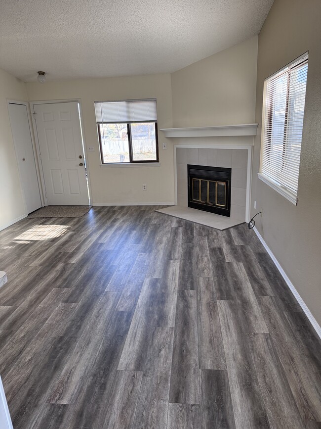 Building Photo - 720 S 24th St