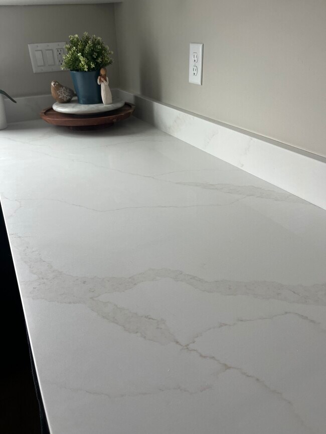 Foto del edificio - 548 Aspen Ave