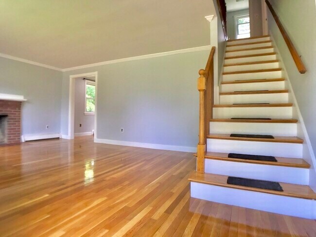 Building Photo - 39 Anson Rd