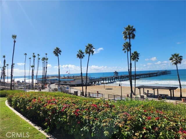 Foto del edificio - 418 Avenida Santa Barbara