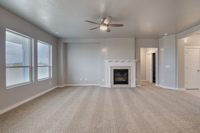 Building Photo - Newer home in Meridian  2100Sqft, Goldengrove Sub., Room for all of your Toys
