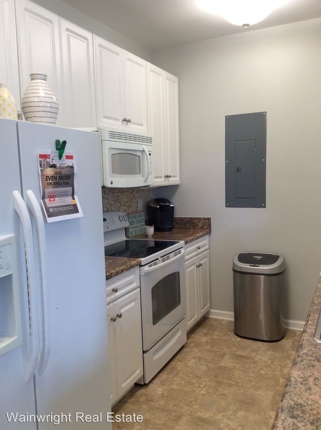Building Photo - 2 br, 2.5 bath House - 1192 Grace Hill Drive