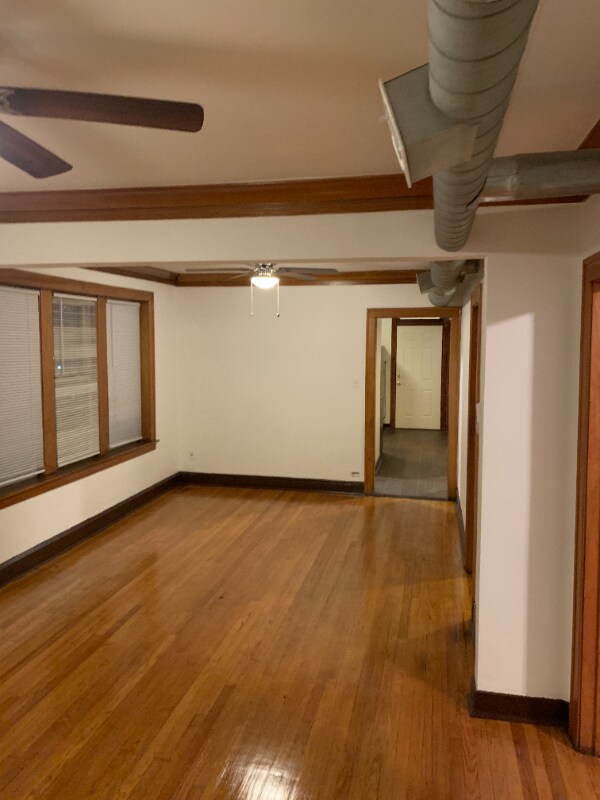 Foto principal - 9255 S Kimbark Ave