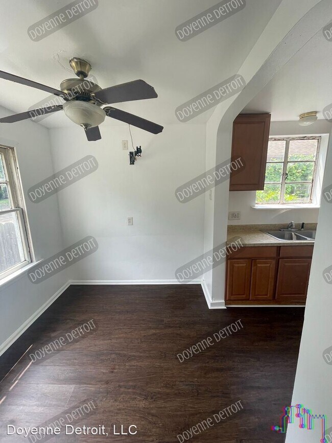 Foto del edificio - 3 br, 1 bath House - 15495 Burt