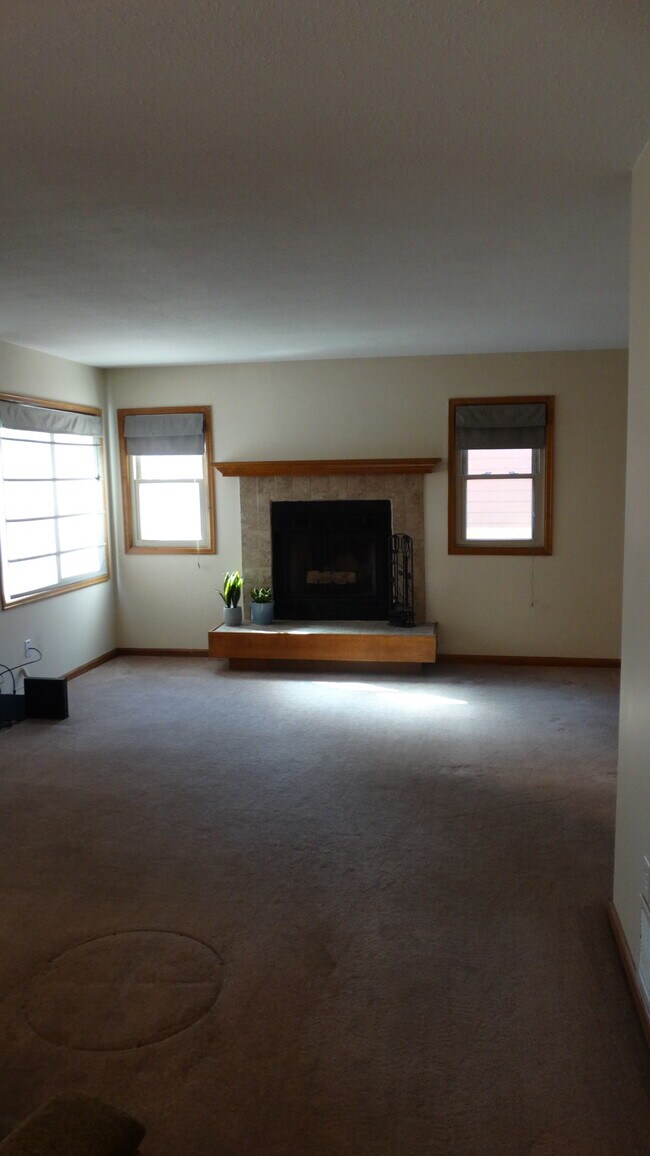 Building Photo - 13064 Garfield Dr