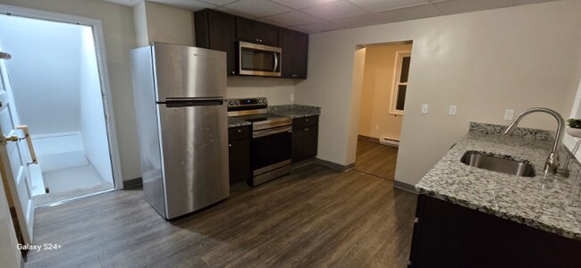 Foto del edificio - 1210 Swetland St