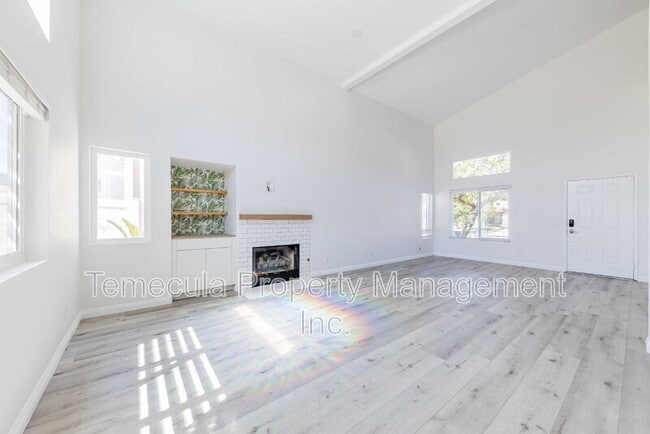 Building Photo - 45333 Corte Progreso
