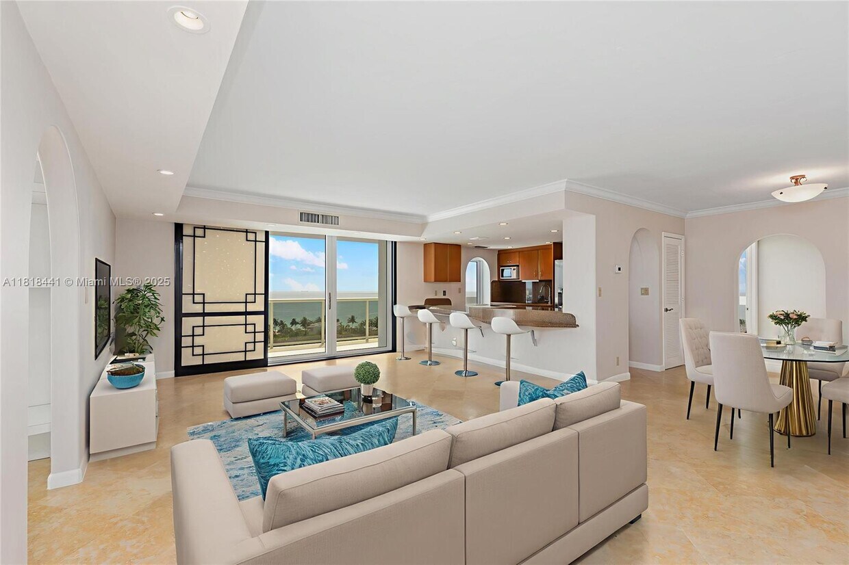 Foto principal - 2715 N Ocean Blvd