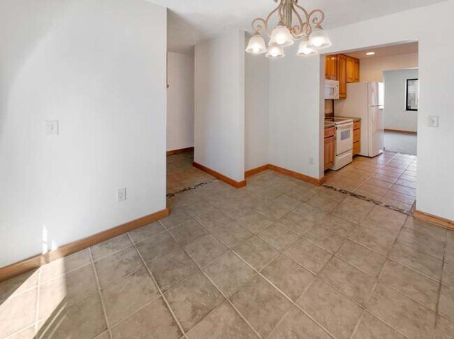 Foto del edificio - 3 Bed Shoreview Townhome