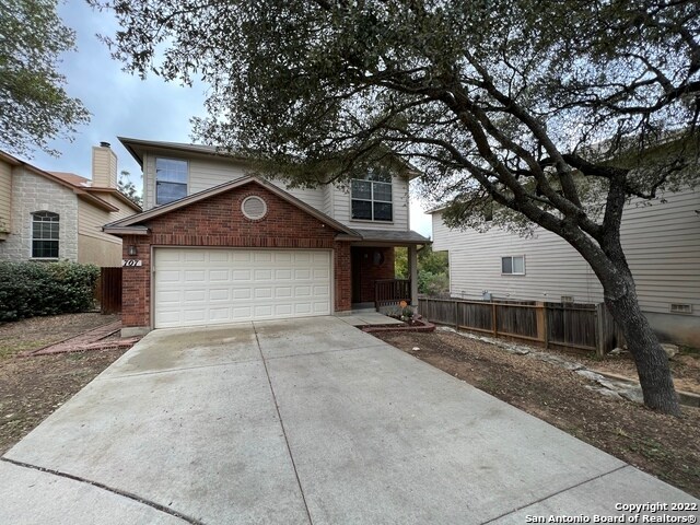 Building Photo - 707 Pinafore St