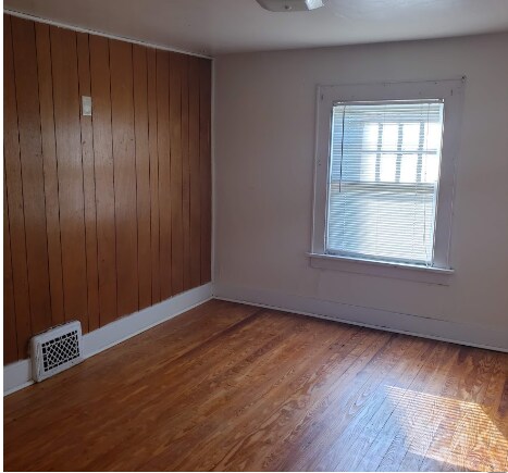 Building Photo - 203 S Hosmer St