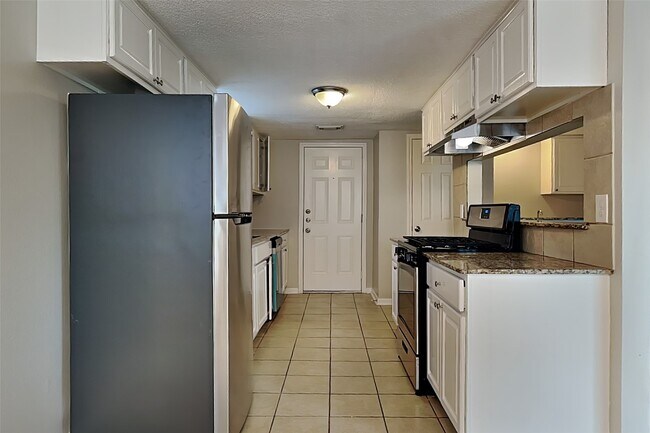 Foto del edificio - 13906 Rosetta Dr