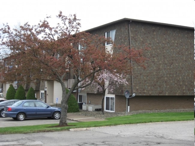 Building Photo - Alpine Village Apartments