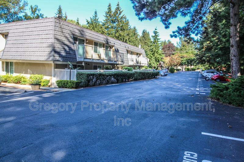Primary Photo - 9907 NE 124th St