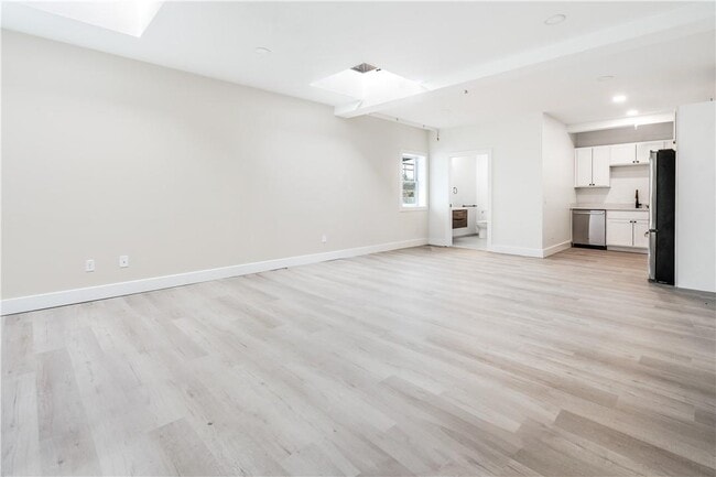 Building Photo - 202 Hooker Ave
