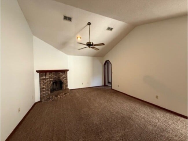 Photo - Great Value-2 Bedroom Villa- Includes Water and Lawn Care! House