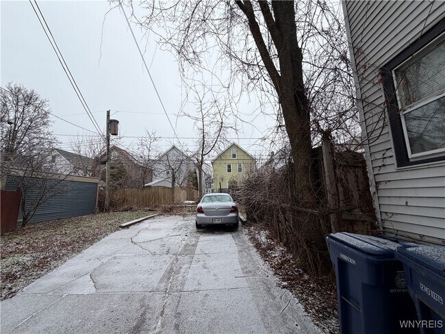 Foto del edificio - 41 Crestwood Ave