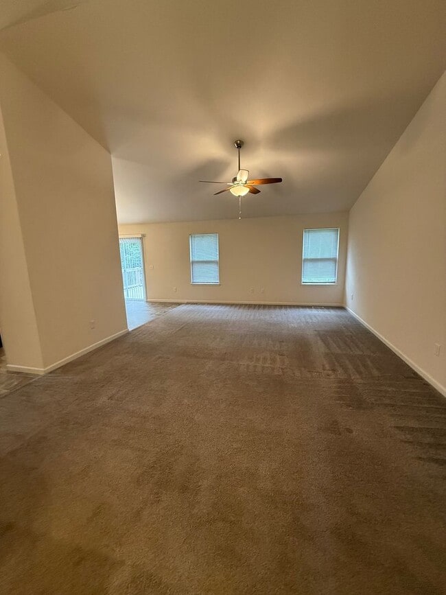 Building Photo - Private Charming  NEW Home