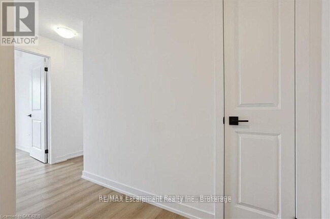 Photo du bâtiment - 470-470 Dundas St E