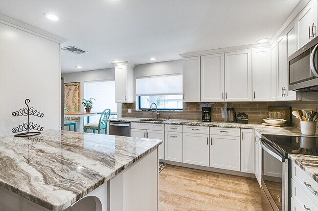 Foto del edificio - 202 Wingfoot Dr