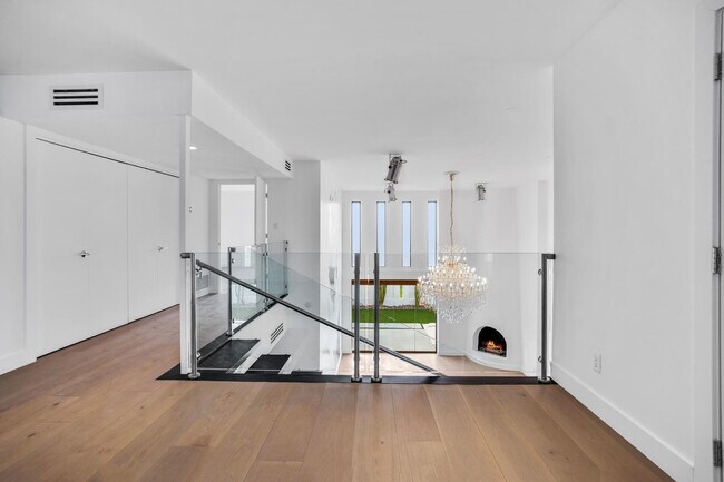 Foto del edificio - 6814 N 72nd Pl