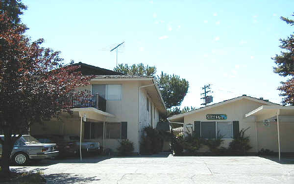 Foto principal - 5 Unit Stockton Apartment