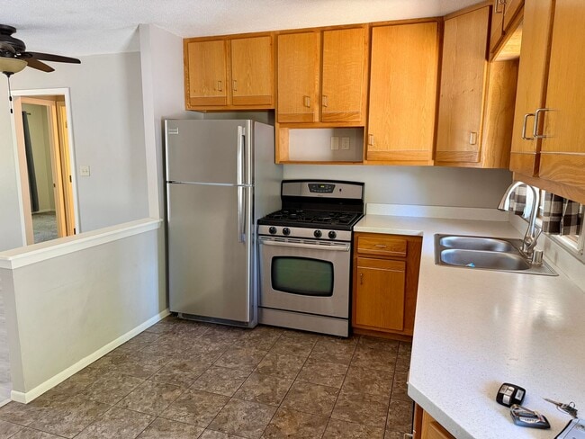 Building Photo - 625-627 Sand Lake Rd