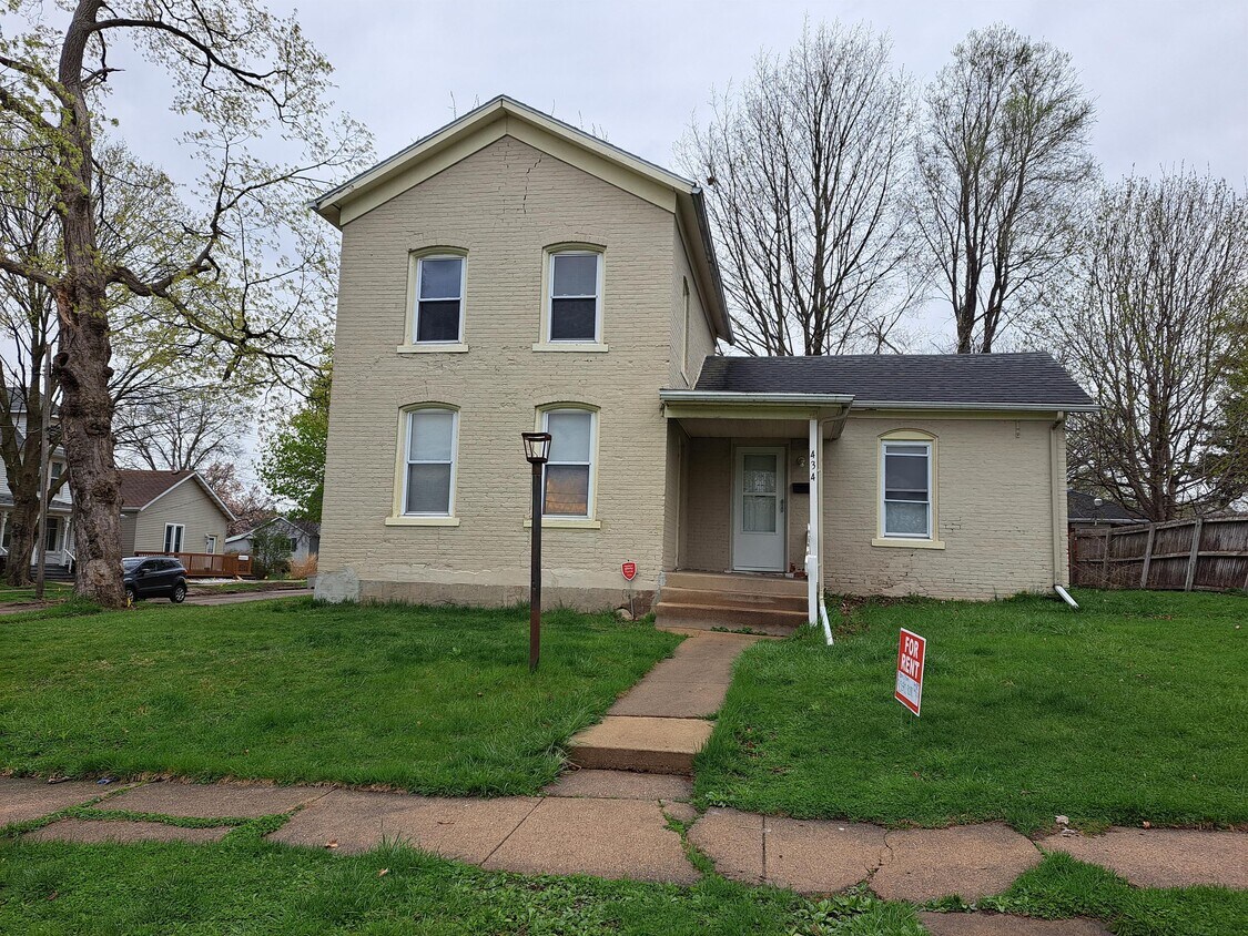 Primary Photo - 434 N Lemon Ave
